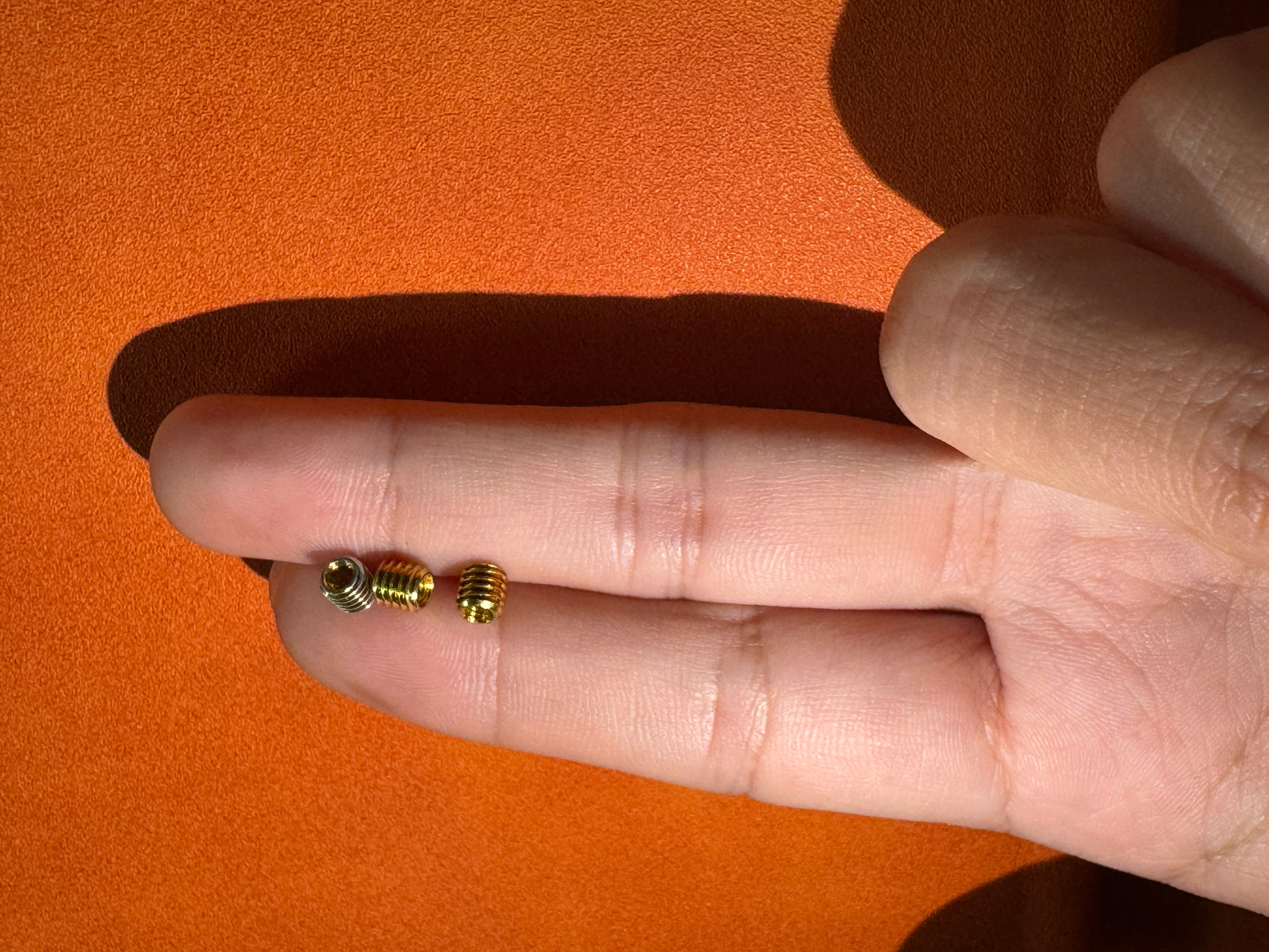 开工即攻坚，大年初八，我们为AI电子领域客户解决“心头急”螺丝定制难题